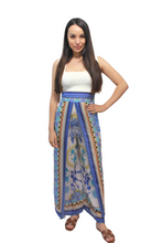 Load image into Gallery viewer, peacock