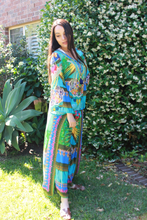 Load image into Gallery viewer, feather