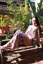 Load image into Gallery viewer, swan