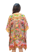 Load image into Gallery viewer, Medium Kaftan with Tie Detail | Cheetah
